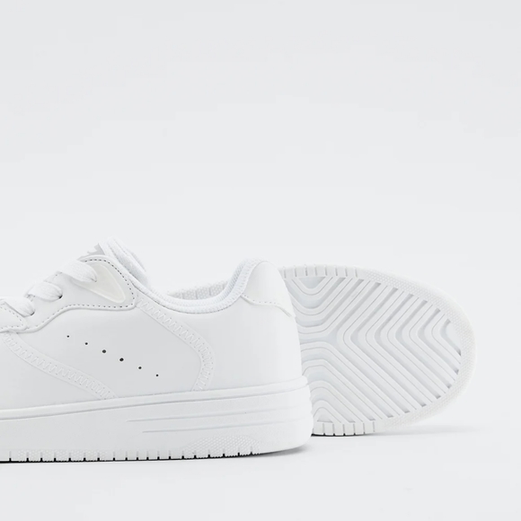 Fabletics Wilshire Lifestyle Sneaker - Picture 3 of 7